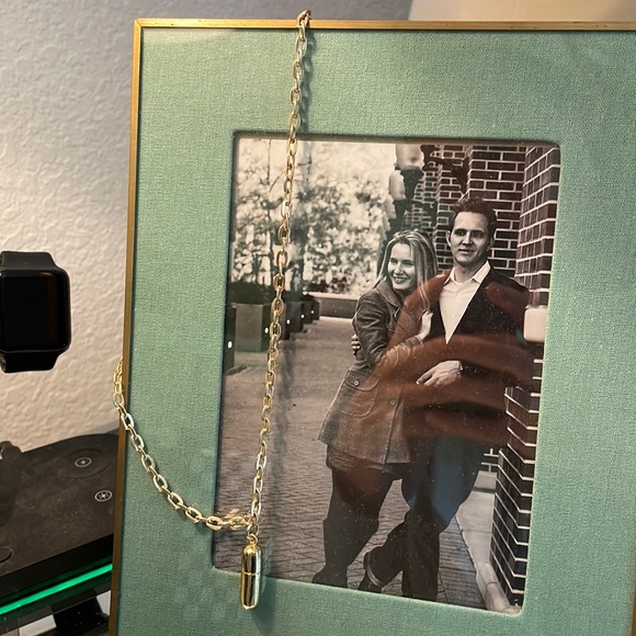 Cool Chill Pill necklace gold filled - Picture 4 of 5